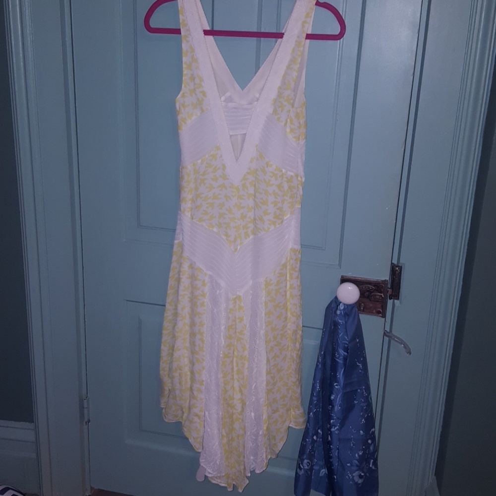 Dress - Picture 5 of 5